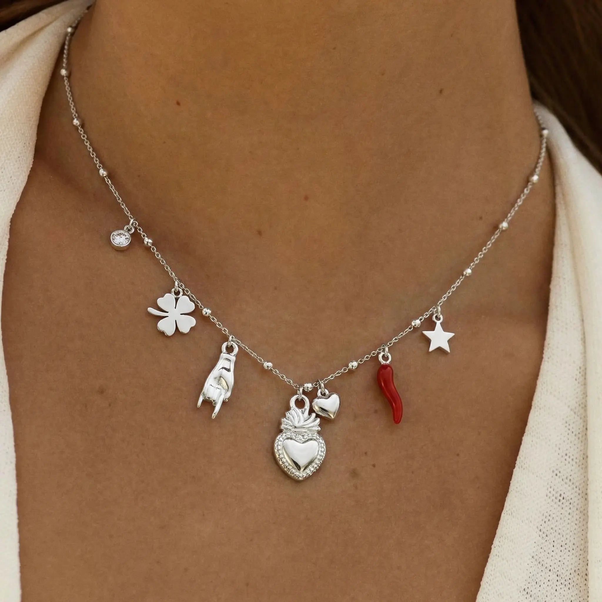 Collana con charm Amuleto