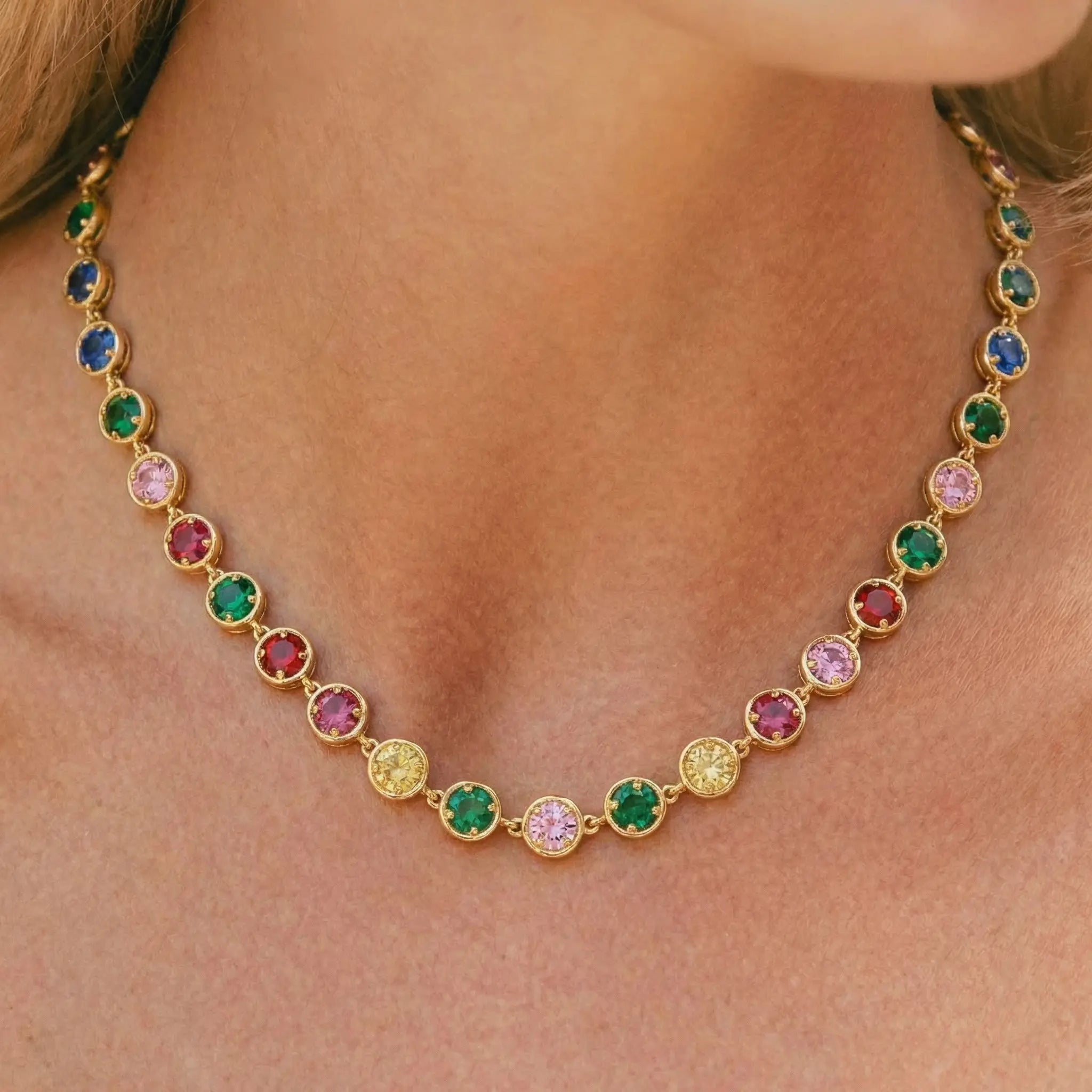 Collana dorato con pietre Primavera