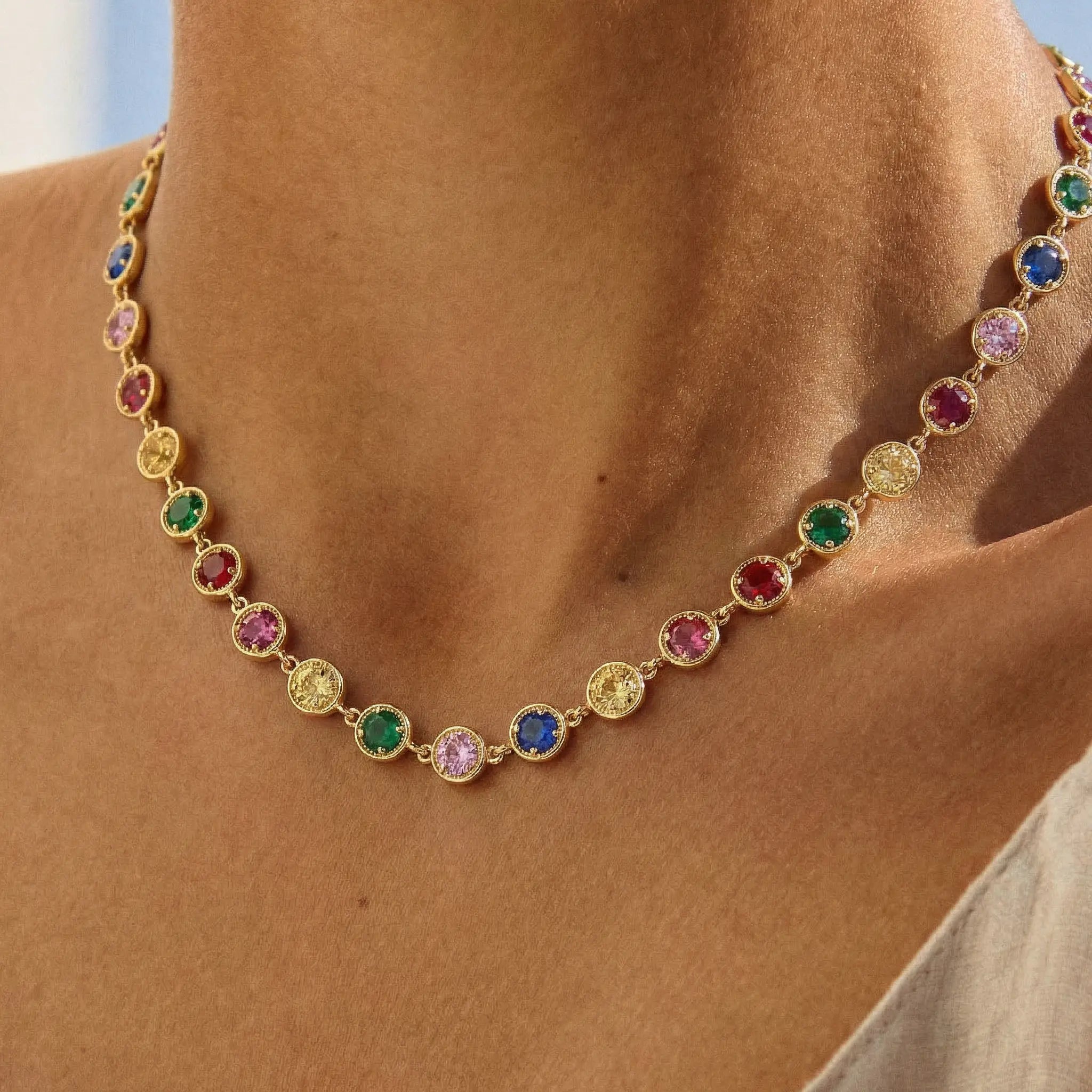 Collana dorato con pietre Primavera